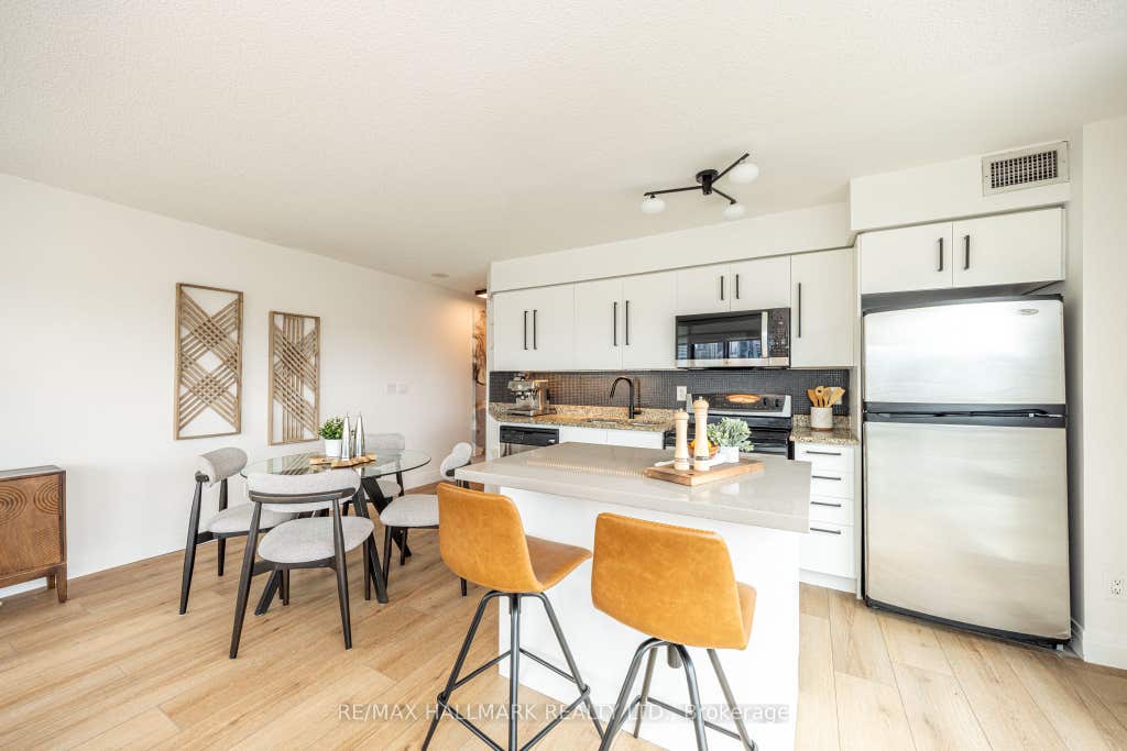 Photo of 231 Fort York Boulevard #1120, Toronto, ON M5V 1B2 (MLS # C12964232)
