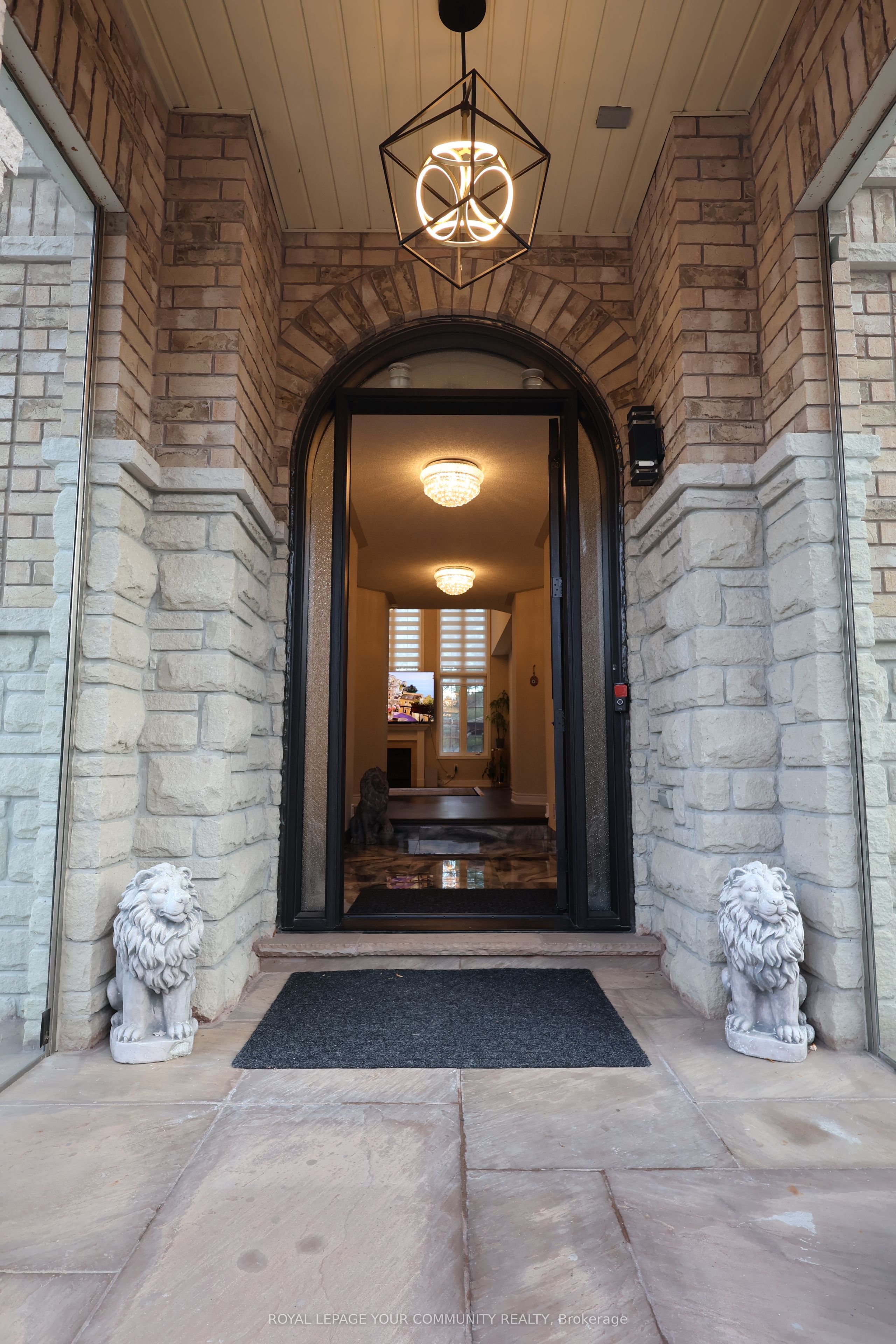 1069 Nellie Little Crescent