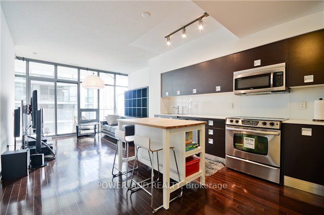 33 Charles Street E 2601