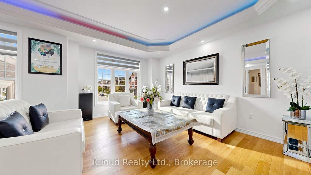 Photo of 193 THORNBUSH Boulevard E, Brampton, ON L7A 4R7 (MLS # W13703532)