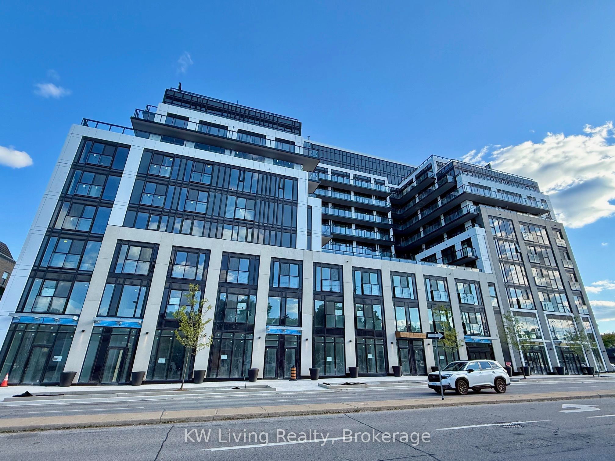 801 The Queensway N/A 910