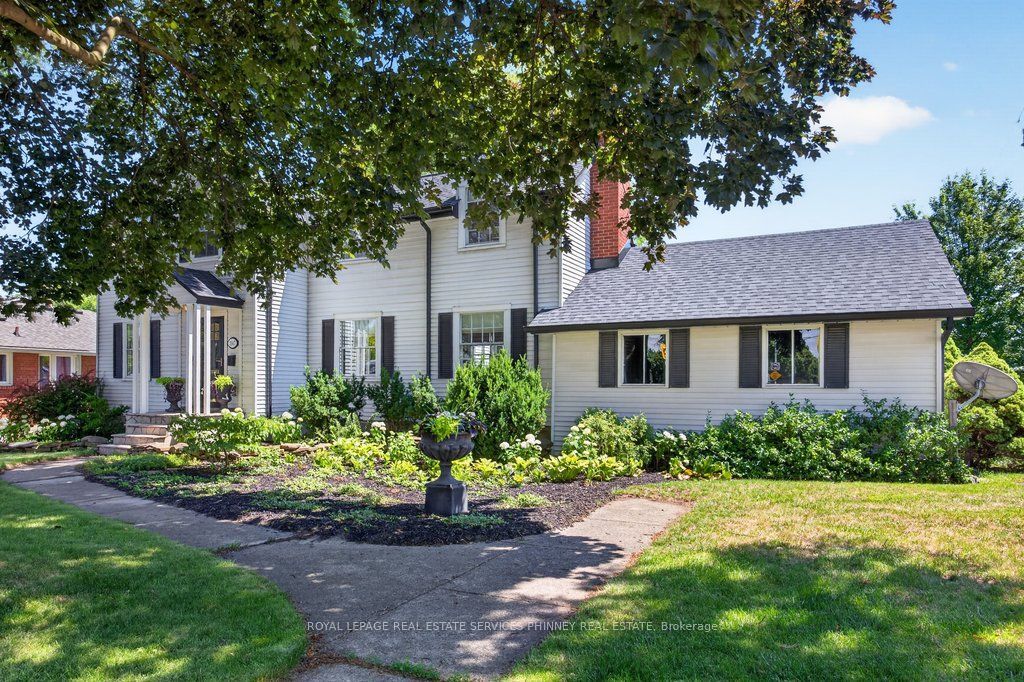 Photo of 3947 Bloor Street W, Toronto, ON M9B 1L8 (MLS # W13539296)