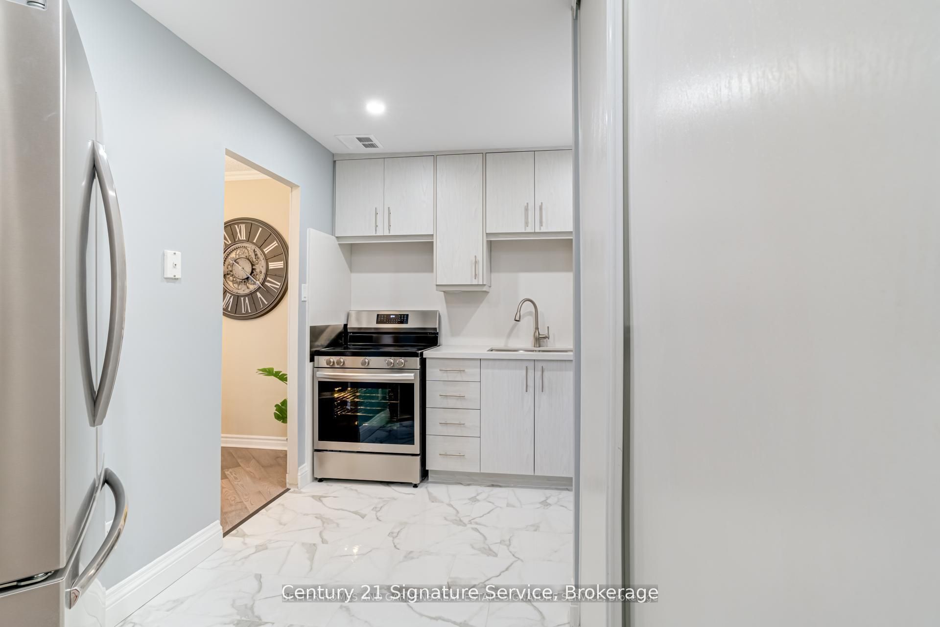 2001 Bonnymede Drive 15