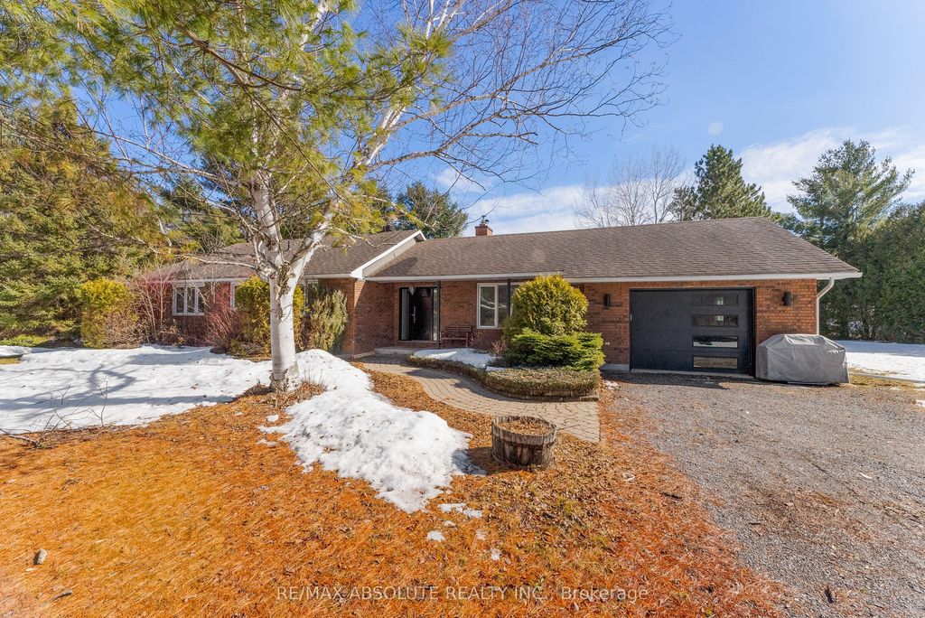 Photo of 213 Calabogie Road, McNab/Braeside, ON K7S 3G8 (MLS # X12906552)