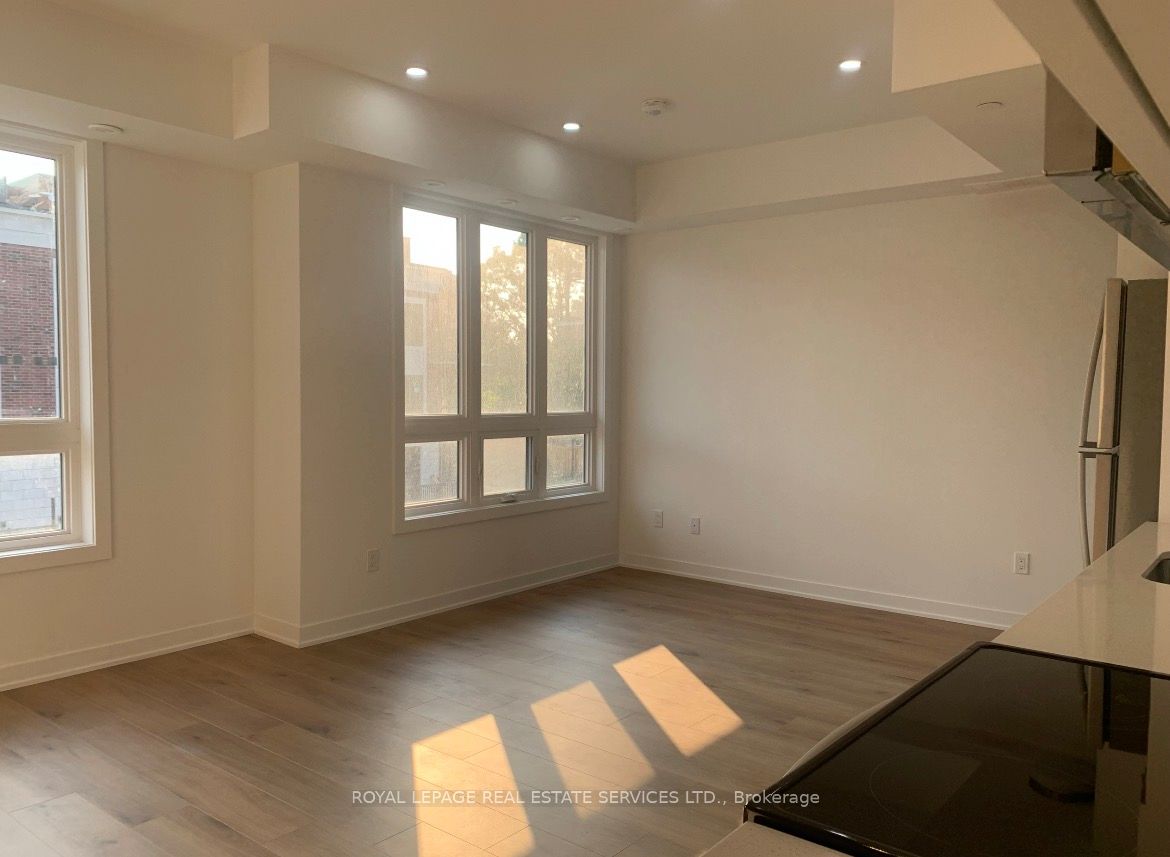 4025 Hickory Drive 16