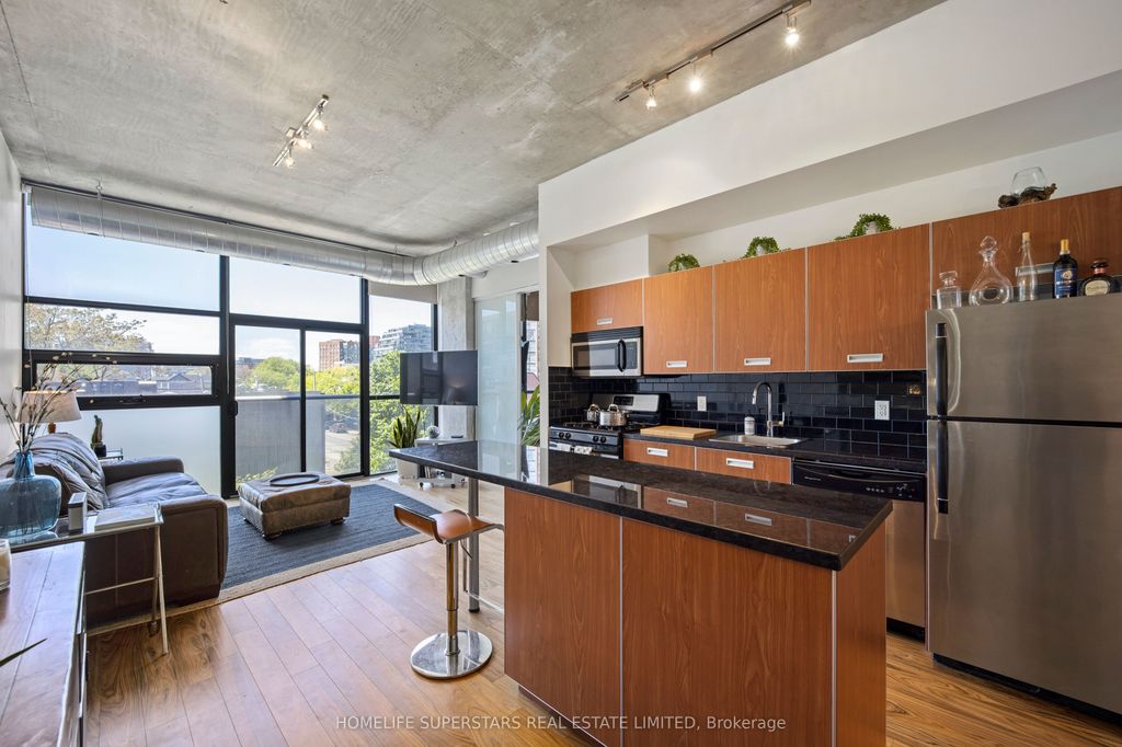 Photo of 60 Bathurst Street #303, Toronto, ON M5V 2P4 (MLS # C12954038)