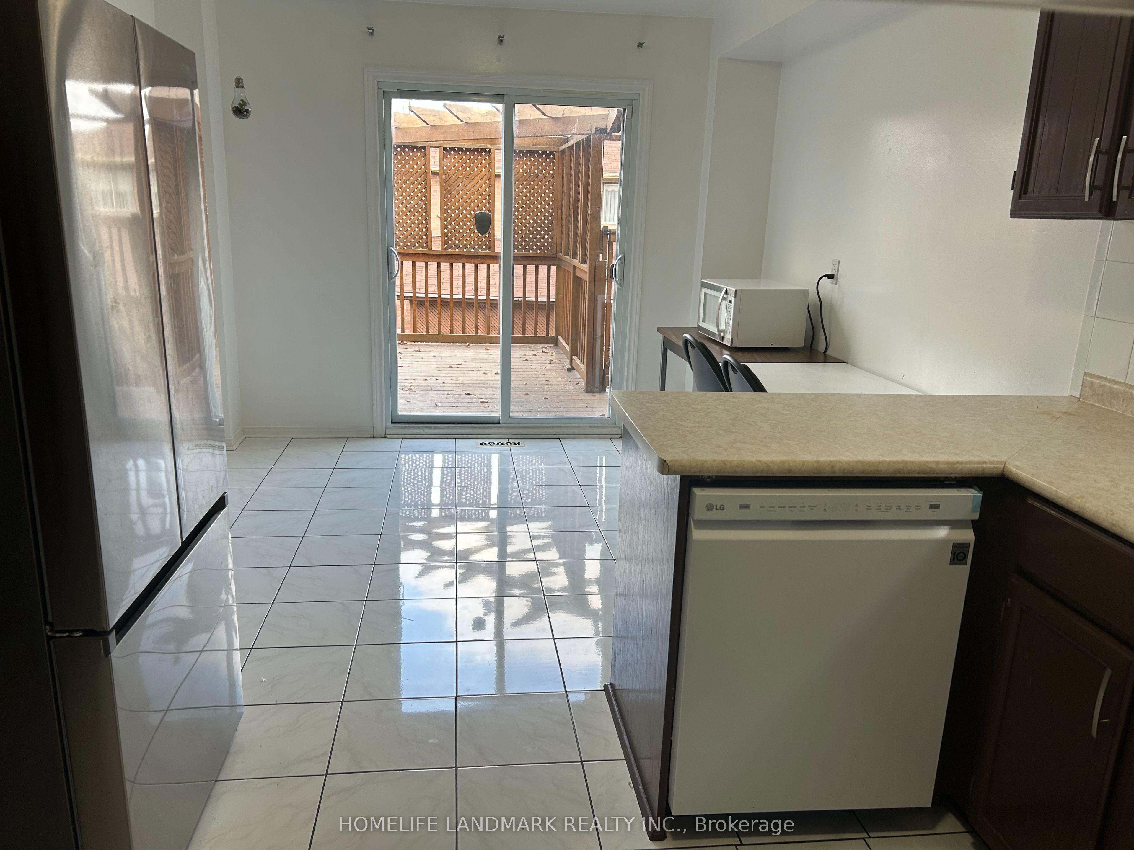 5235 Astwell Avenue Upper