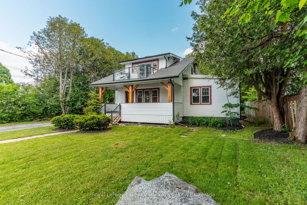 Photo of 8 North Road, Lake of Bays, ON P0B 1A0 (MLS # X12420975)