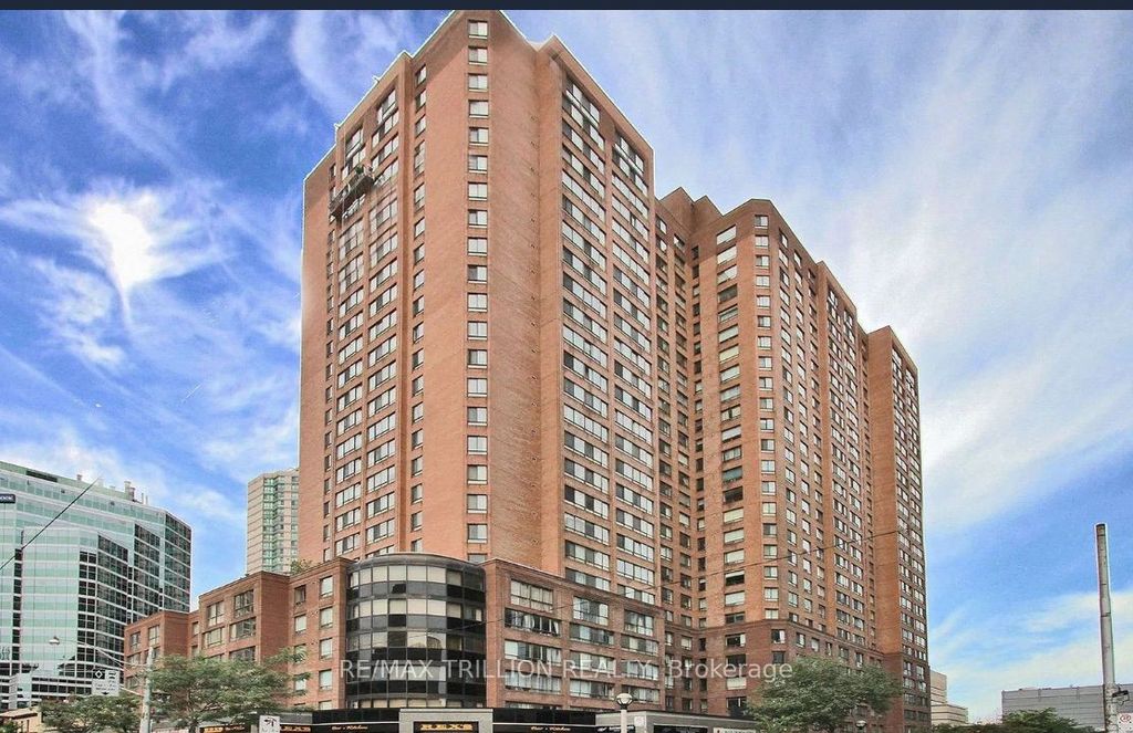 Photo of 633 Bay Street #914, Toronto, ON M5G 2G4 (MLS # C12608622)