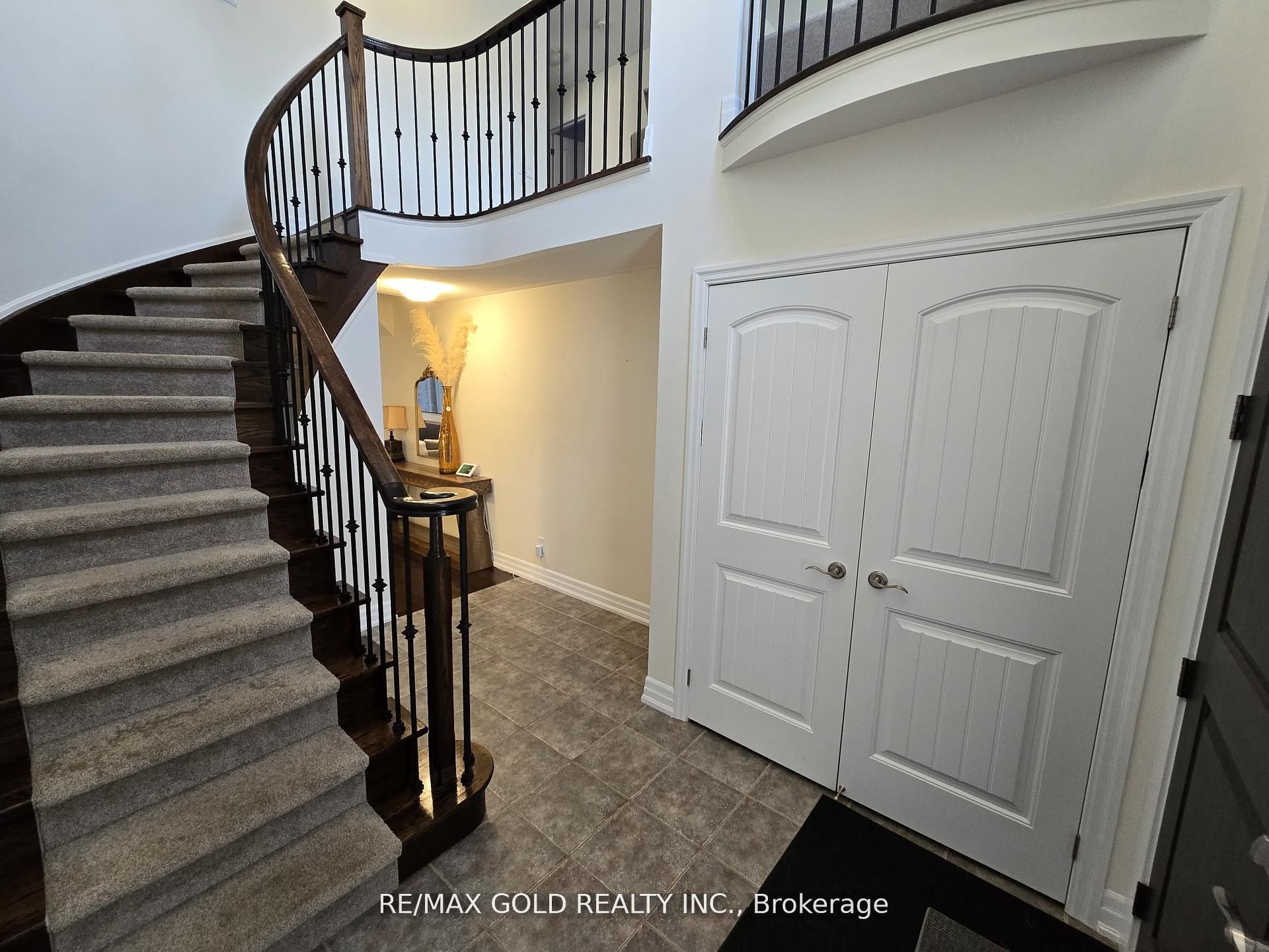 87 Scott Boulevard