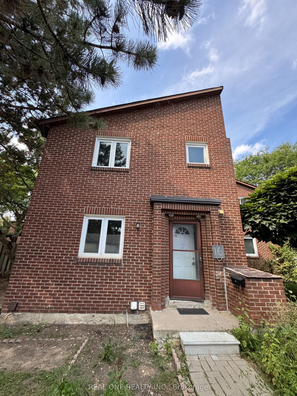 Photo of 72 Dusay Place #16, Toronto, ON M1W 2N2 (MLS # E13725990)