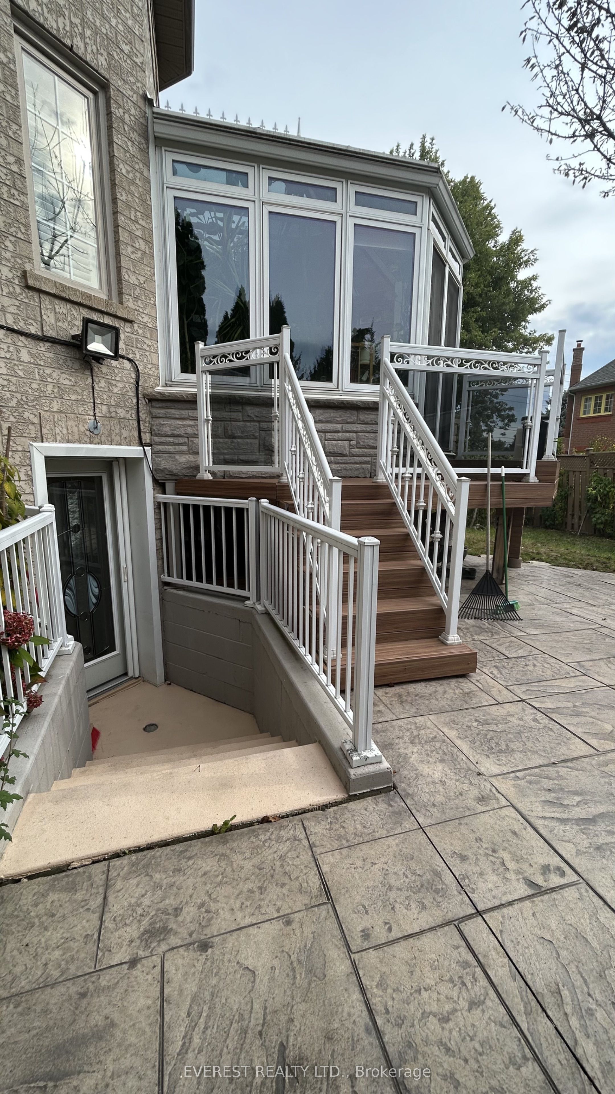 397 Turnberry Crescent