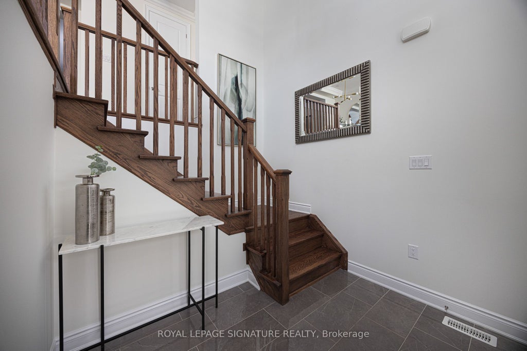 Photo of 19 Hollyhock Court, Toronto, ON M3B 0B4 (MLS # C13764950)