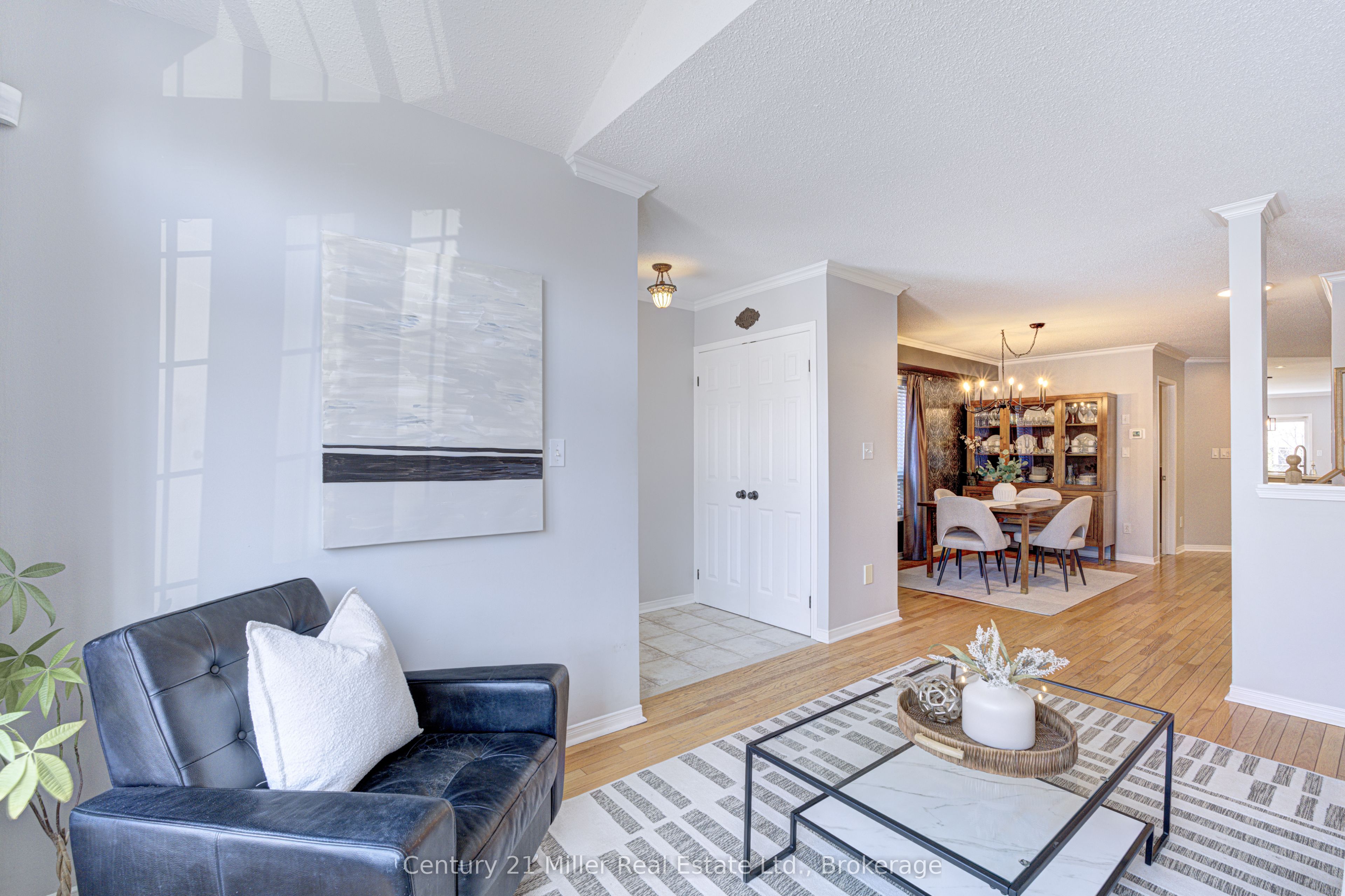 2142 Meadowglen Drive