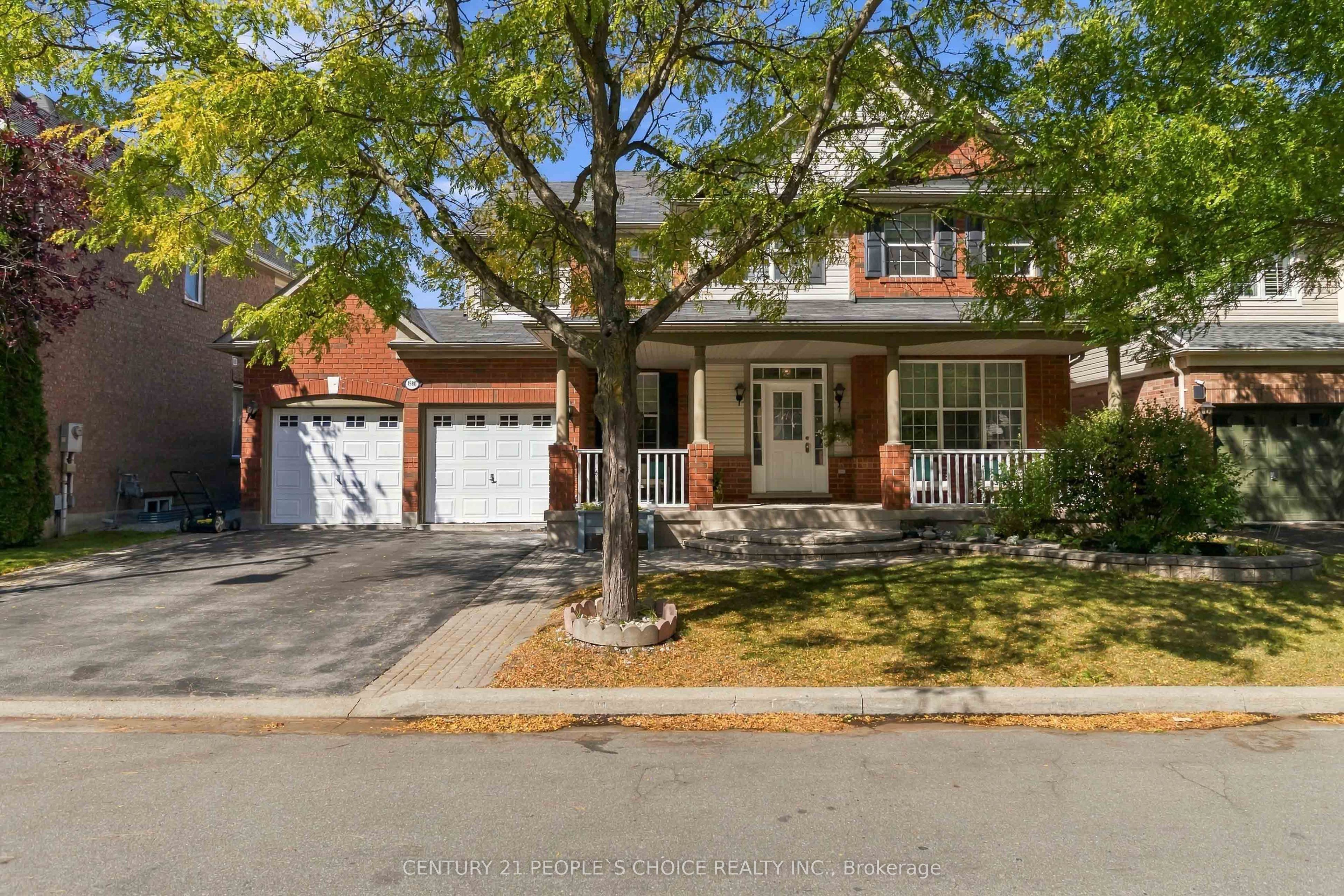 1580 Earl Crescent