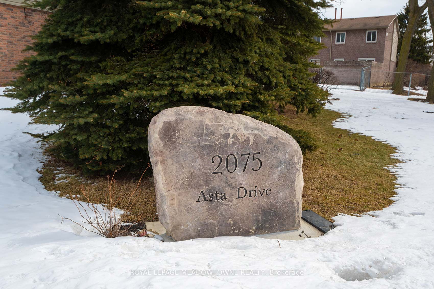 2075 Asta Drive S 32