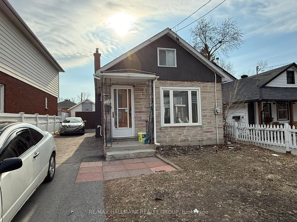 Photo of 538 Broadhead Avenue, Westboro - Hampton Park, ON K1Z 5S1 (MLS # X12979946)