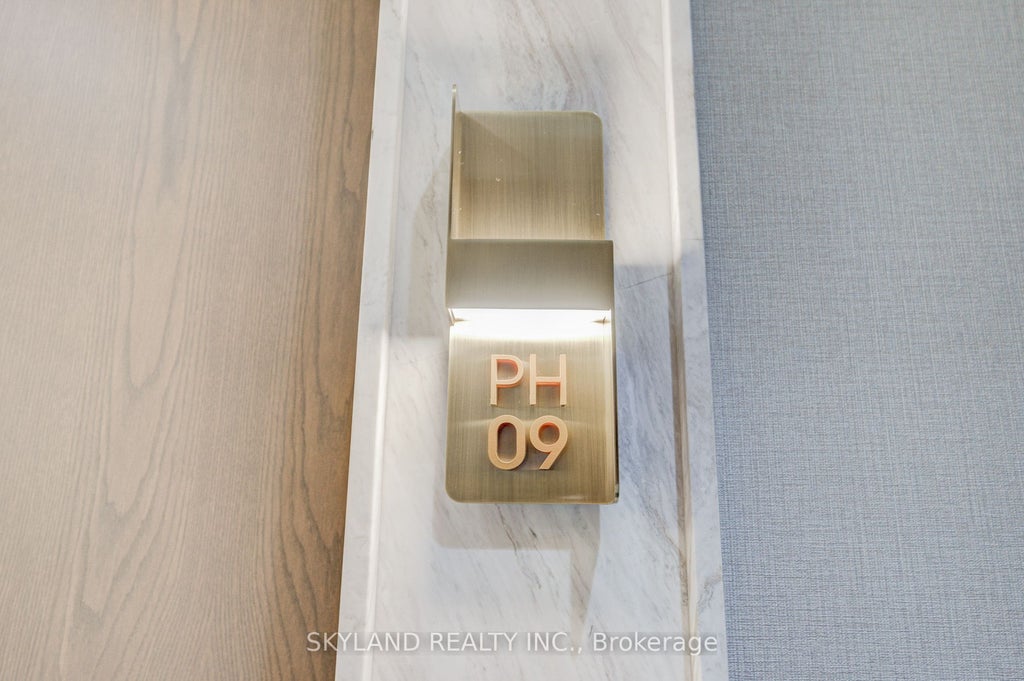 Photo of 30 Inn On The Park Drive #PH 09, Toronto, ON M3C 0P7 (MLS # C13686818)