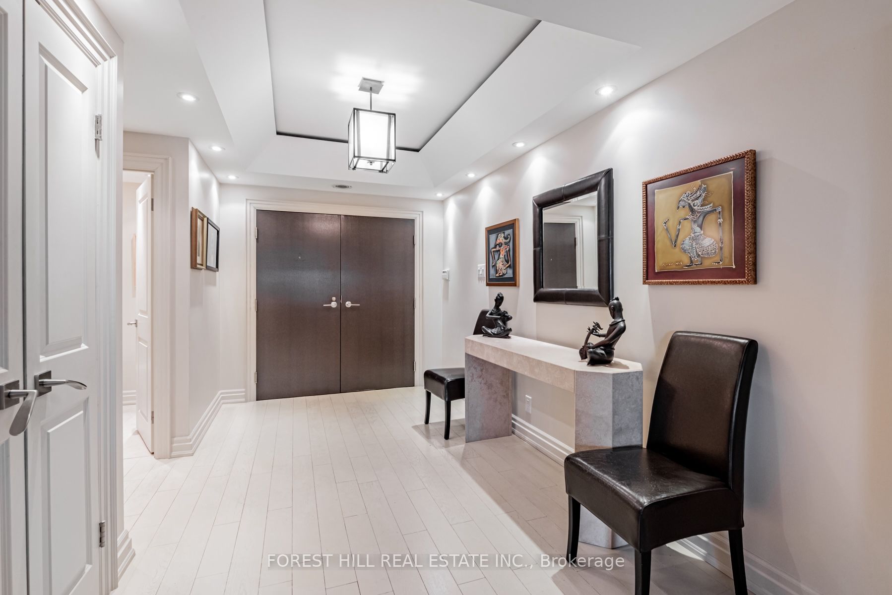 55 Prince Arthur Avenue 901
