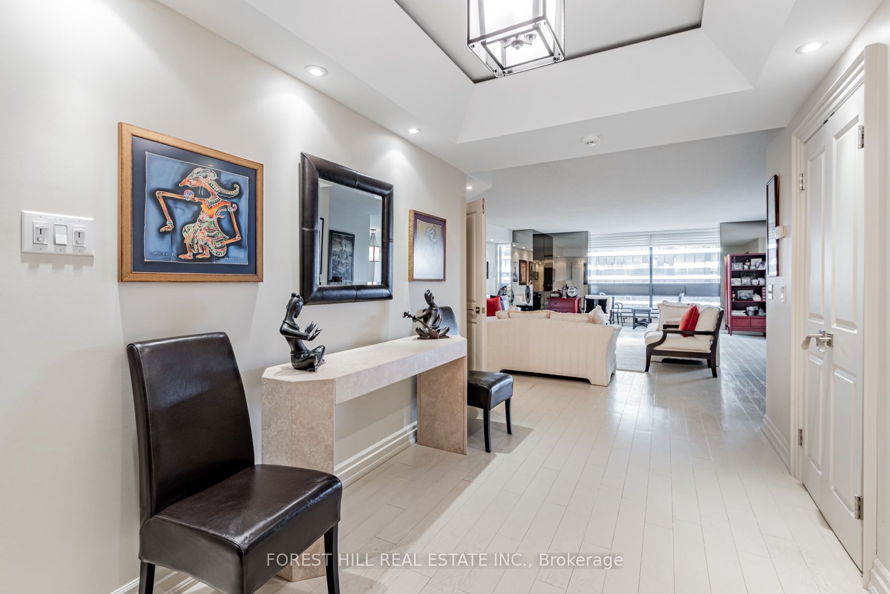 55 Prince Arthur Avenue 901