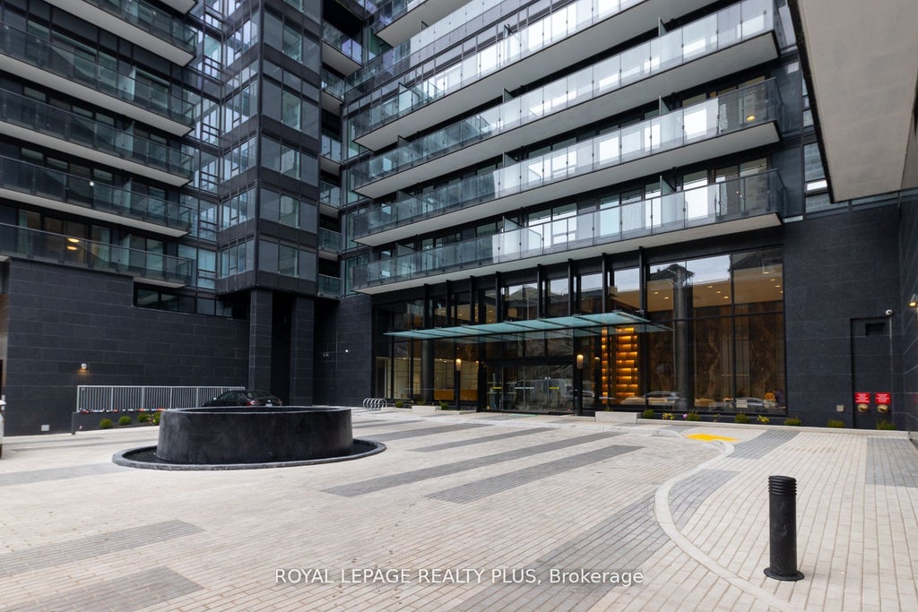 Photo of 127 Broadway Avenue S #206S, Toronto, ON N4P 1V4 (MLS # C13696032)