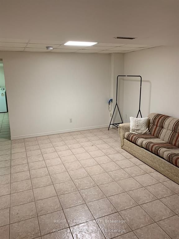 7482 Magistrate (Bsmt) Terrace