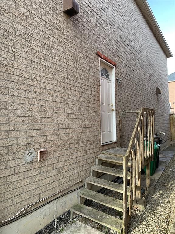 7482 Magistrate (Bsmt) Terrace