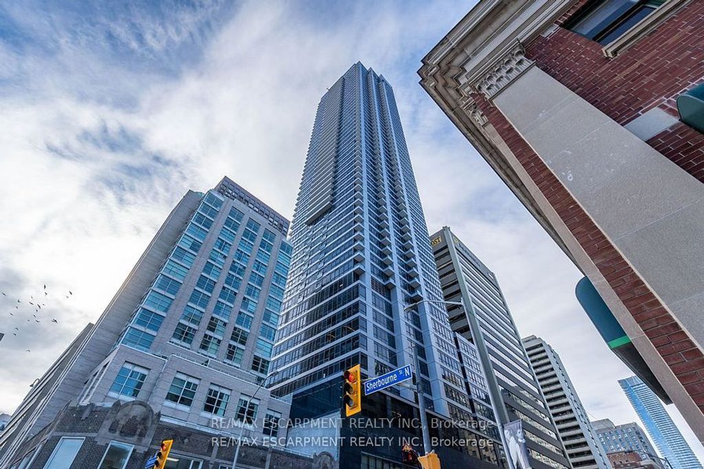Photo of 395 Bloor Street E #2201, Toronto, ON N4W 0B4 (MLS # C12401223)