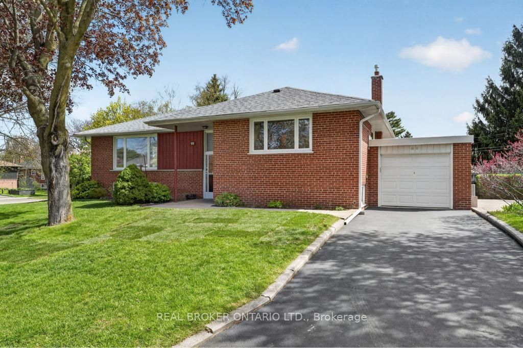 Photo of 44 Mitre Place, Toronto, ON M9R 3C4 (MLS # W13128420)