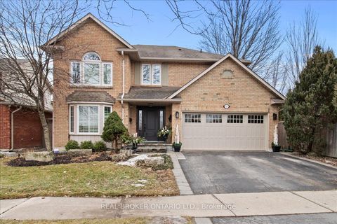 3182 Tania Crescent Burlington ON L7M 3M7