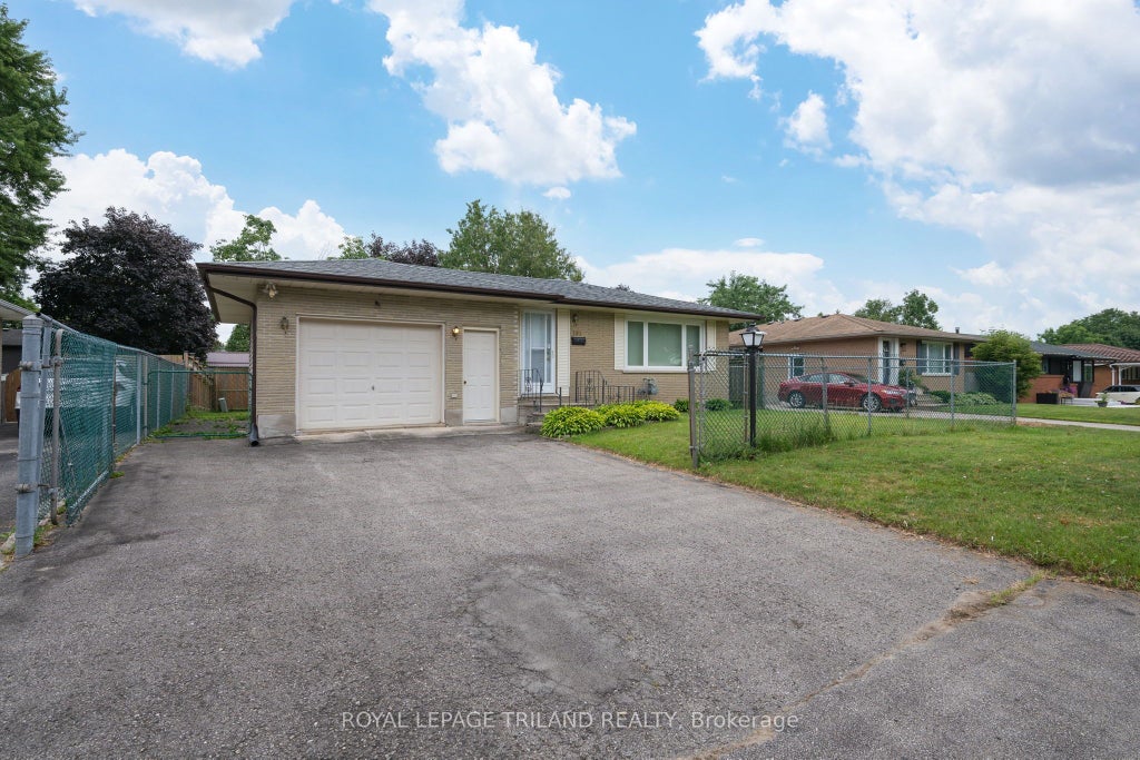 Photo of 160 Wellesley Crescent, London East, ON N5V 1J7 (MLS # X13652356)