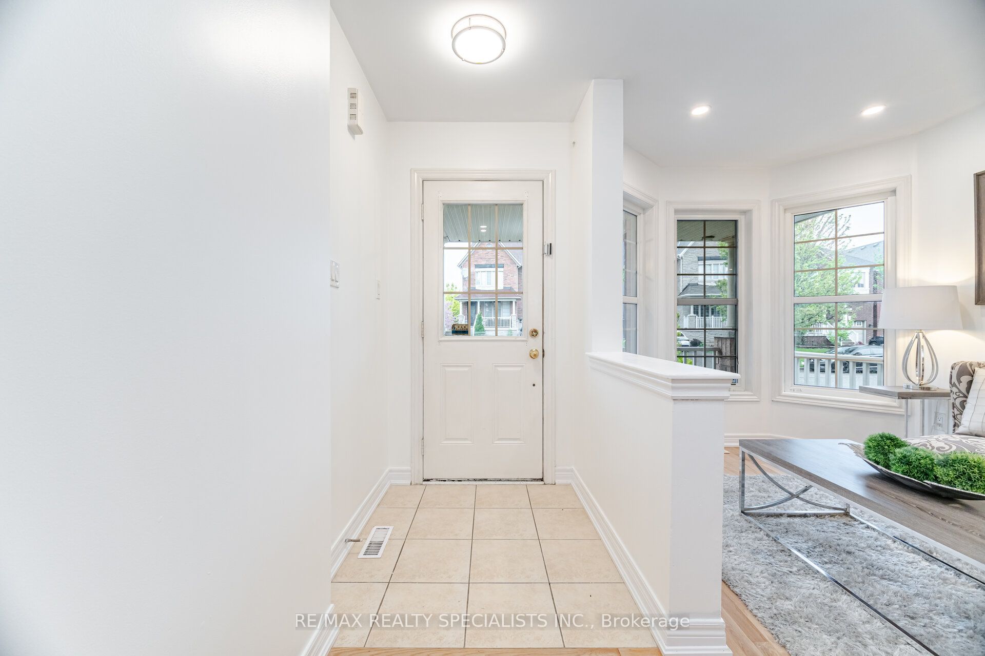 238 Giddings Crescent