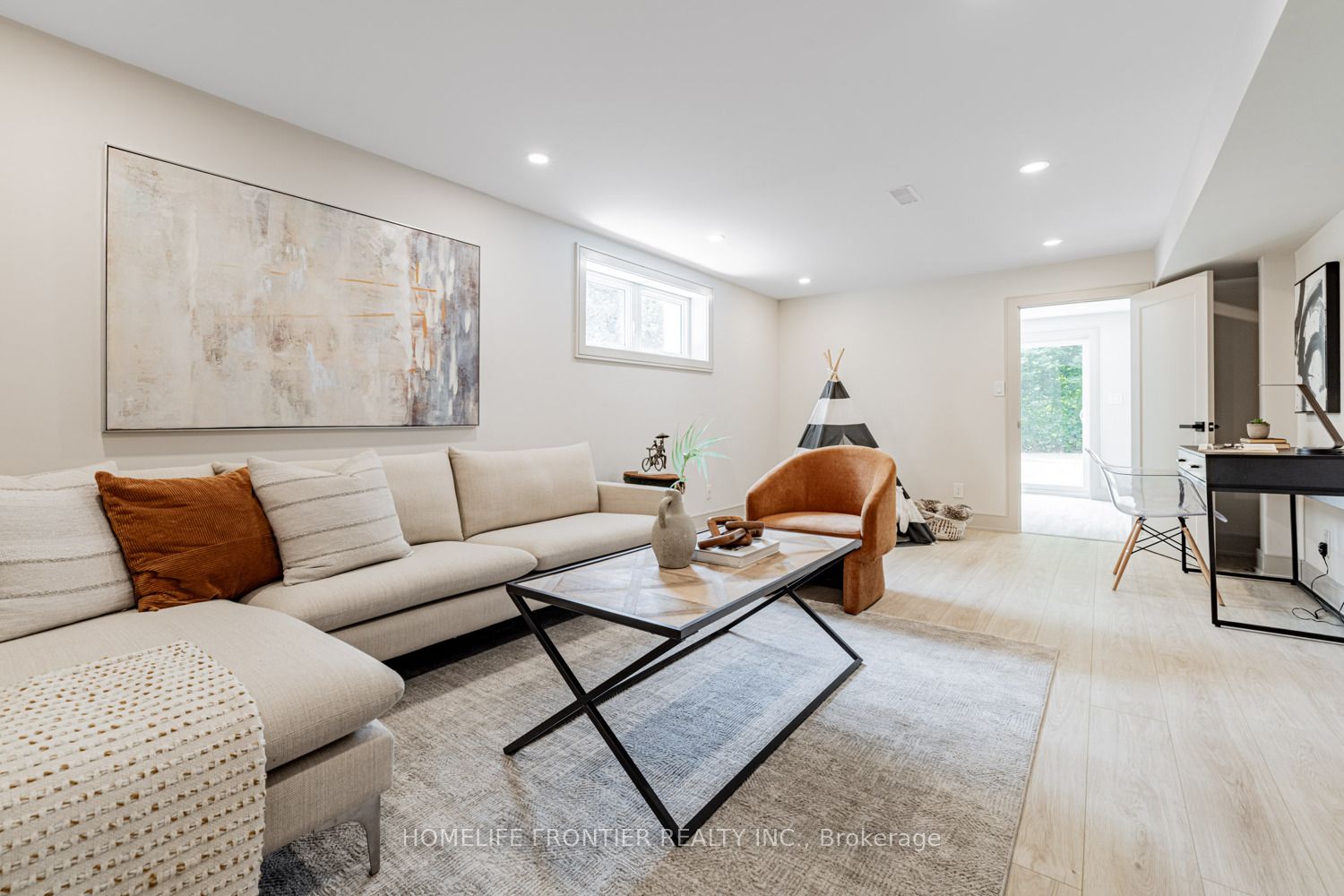 43 Thorny Brae Drive