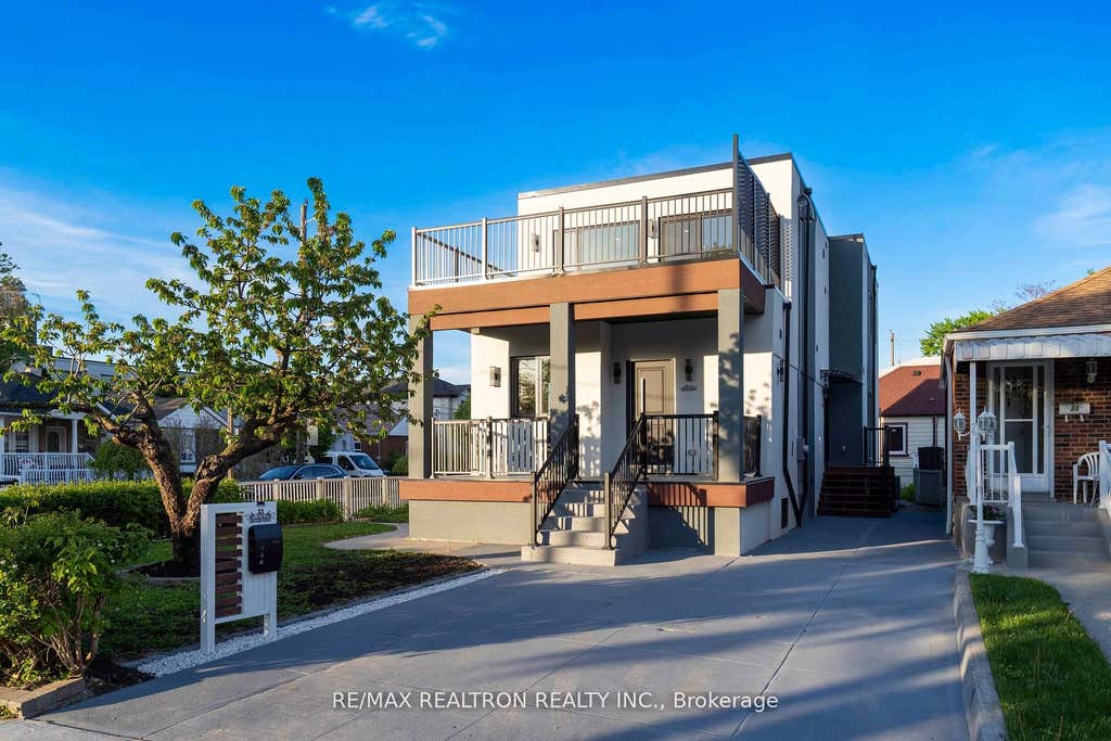 Photo of 33 Landour Avenue, Toronto, ON M6M 4J3 (MLS # W13457608)