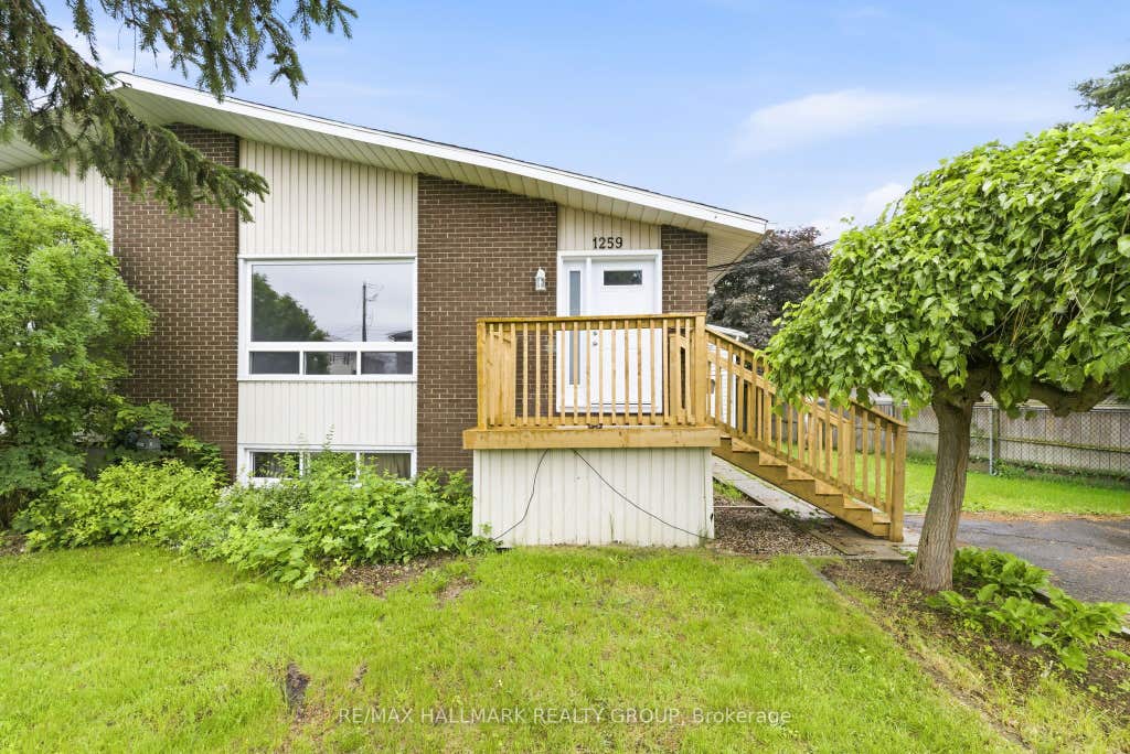 Photo of 1259 Marenger Street, Orleans - Convent Glen and Area, ON K1C 1S1 (MLS # X13442782)