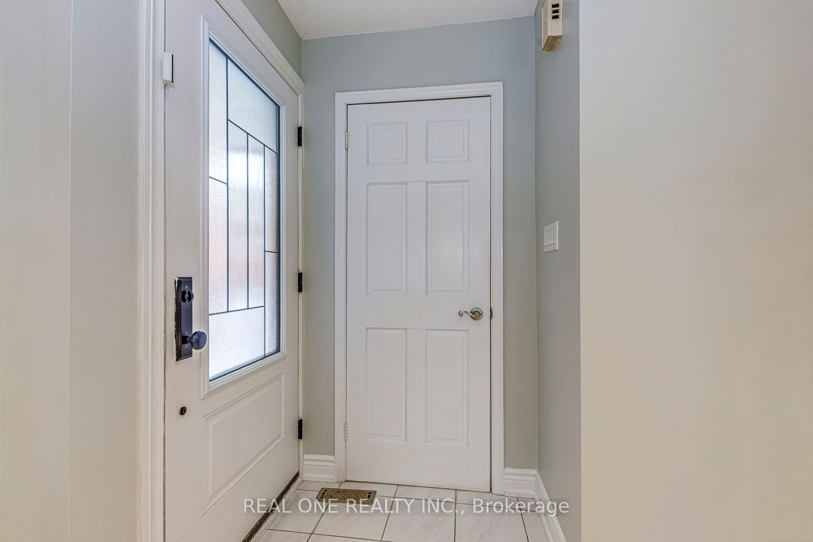 2006 Glenada Crescent 2