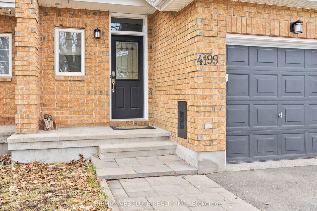 Photo of 4199 Owl Valley Drive, Blossom Park - Airport and Area, ON K1V 1L9 (MLS # X13140272)