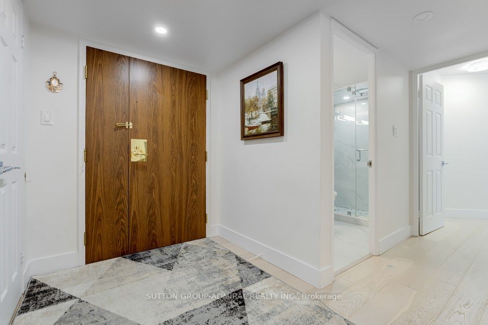 278 Bloor Street E 805