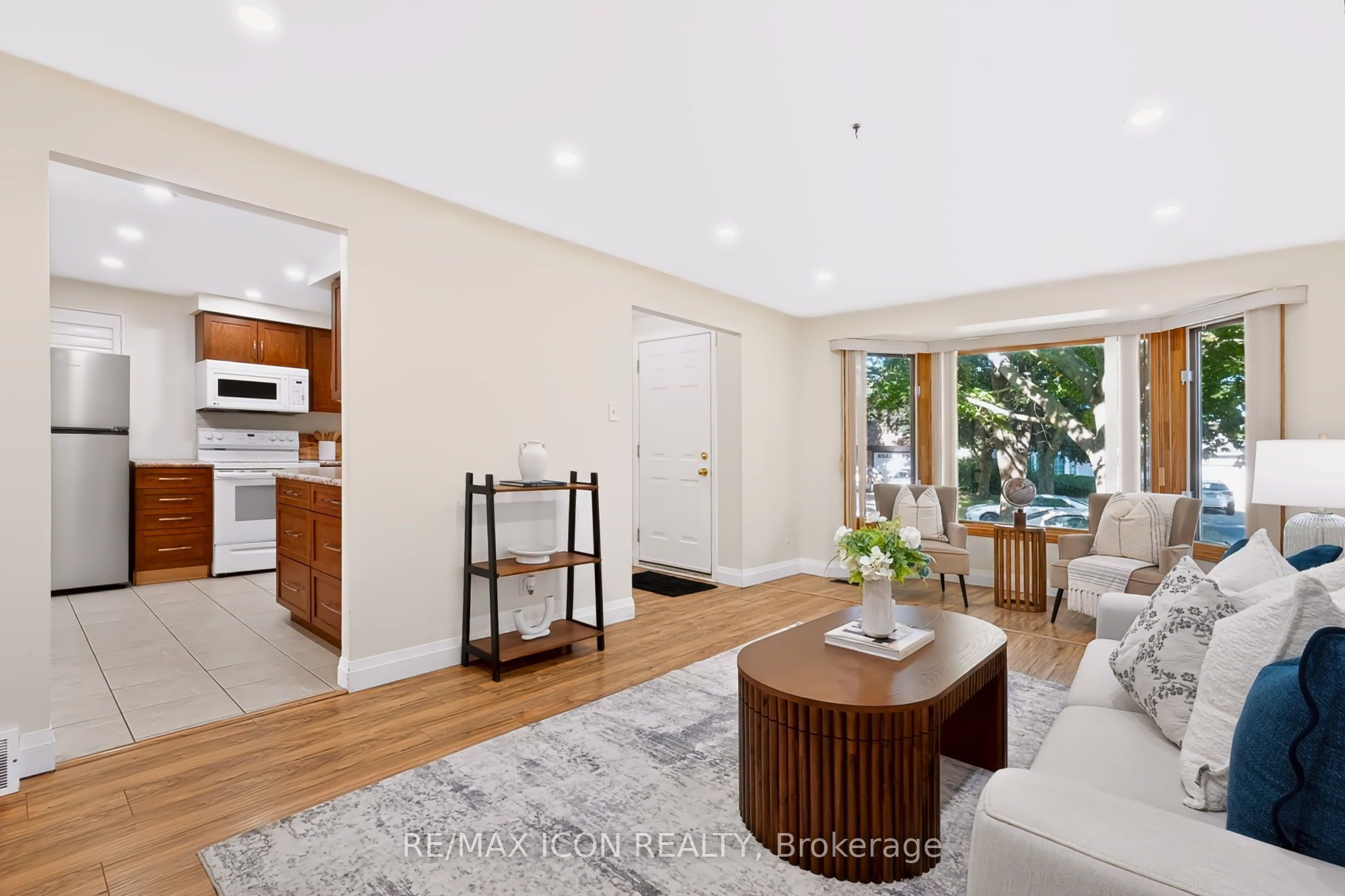 95 Underhill Crescent
