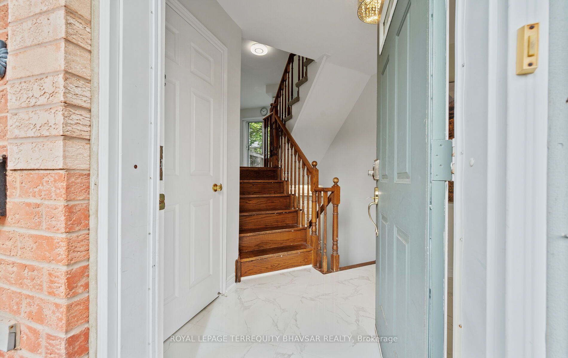 5031 East Mill Road 15