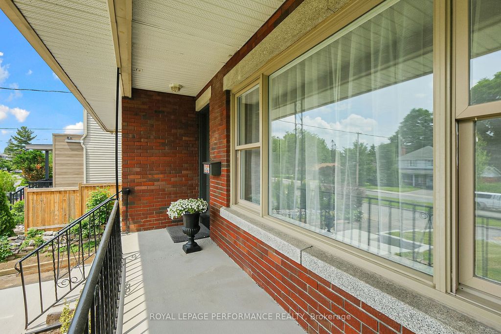 Photo of 181 Northwestern Avenue, Tunneys Pasture and Ottawa West, ON K1Y 0M1 (MLS # X13073378)