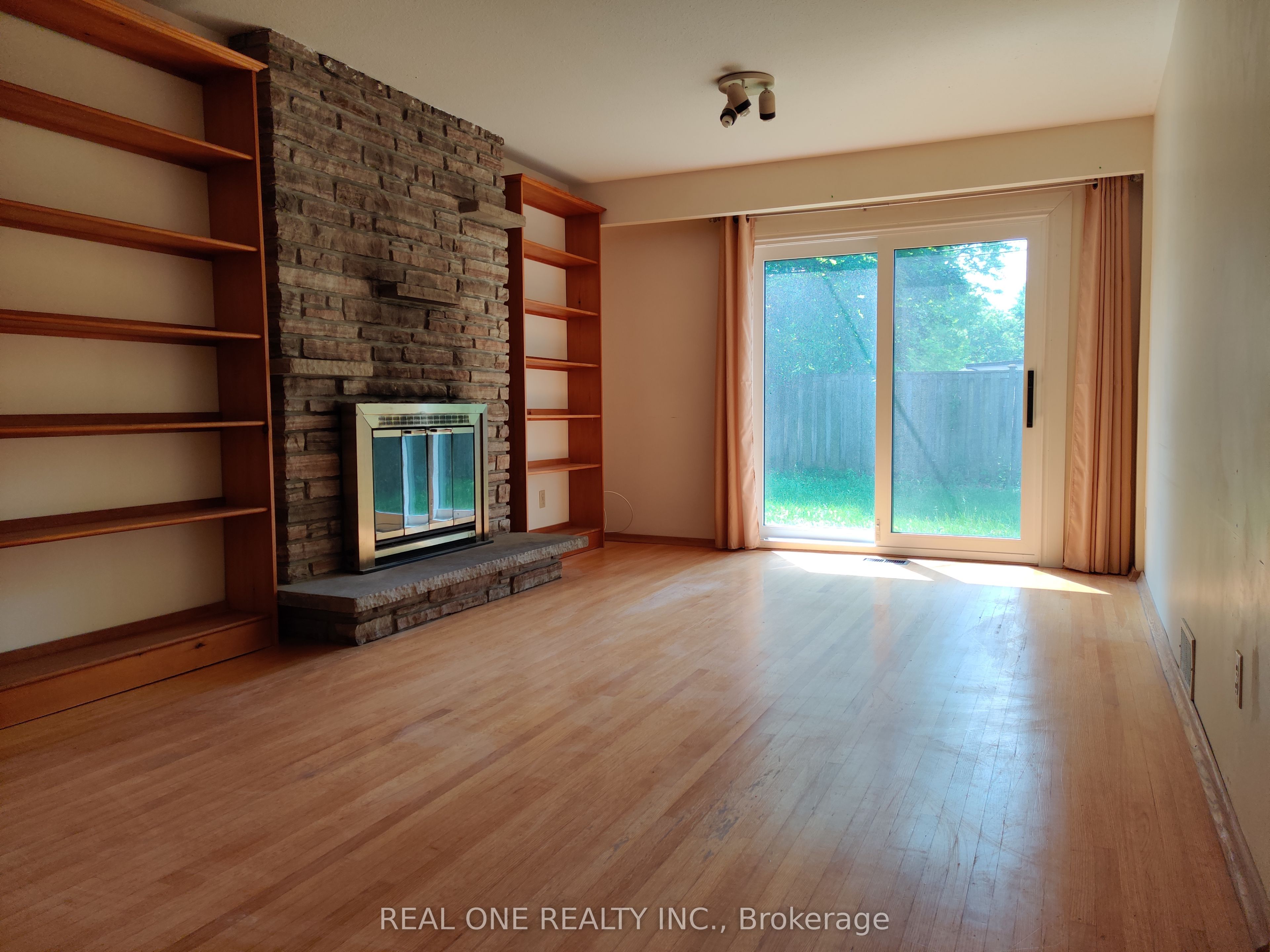 93 Southdale Drive Back unit