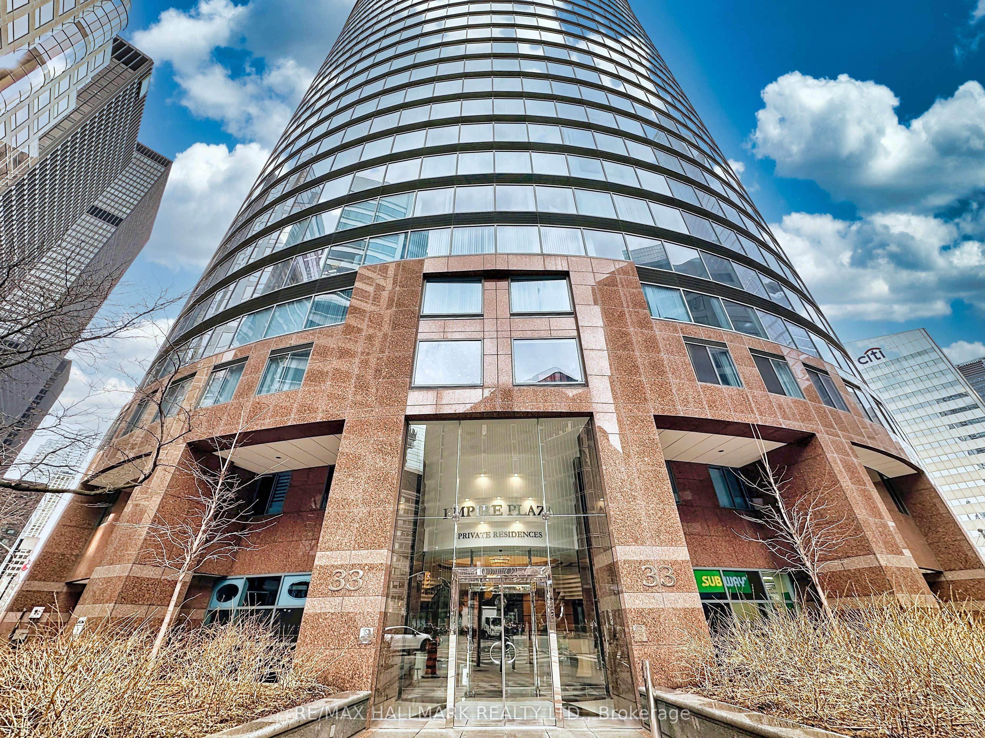 33 University Avenue 302