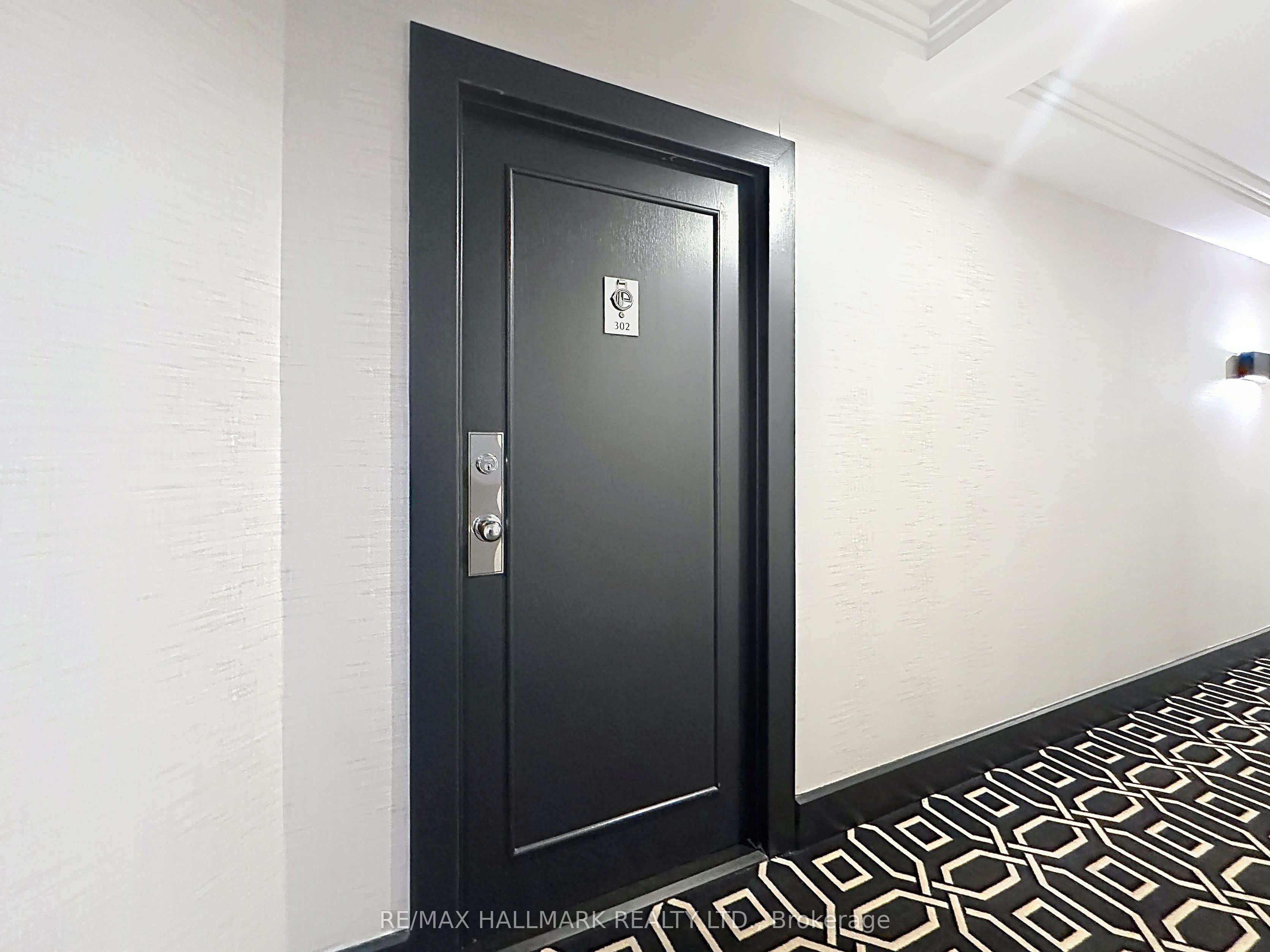 33 University Avenue 302