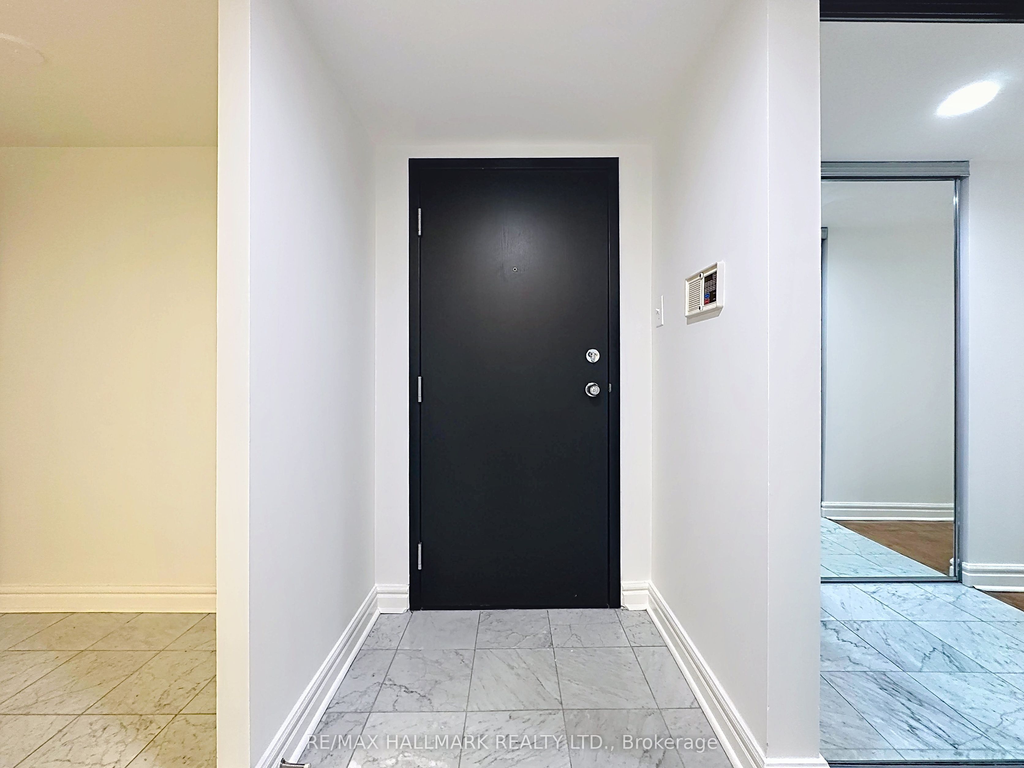 33 University Avenue 302