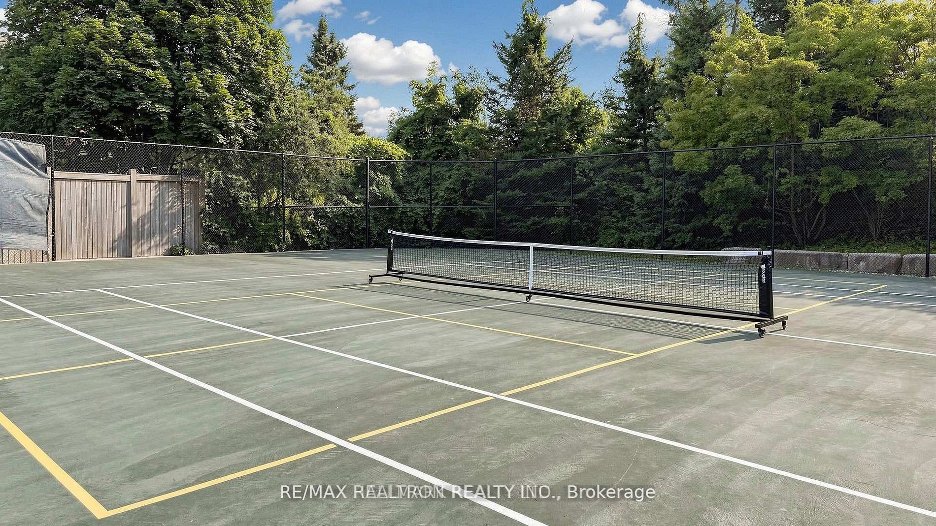 310 Red Maple Road 712
