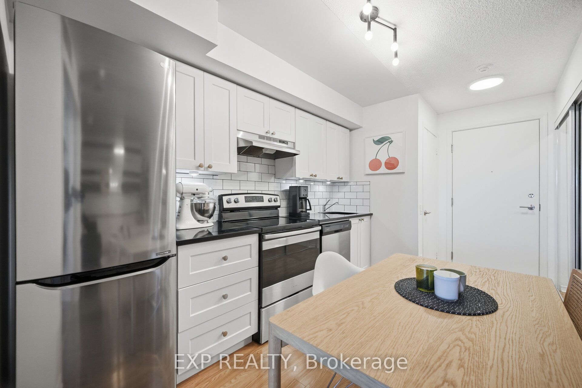 60 Heintzman Street 1030