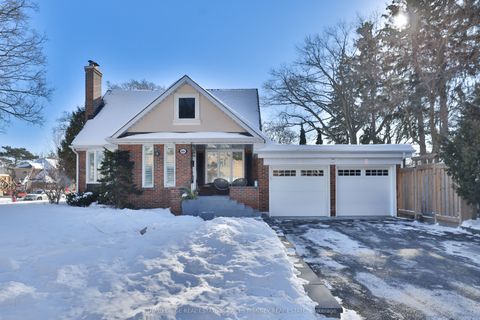 886 Whitney Drive Mississauga ON L4Y 1E7