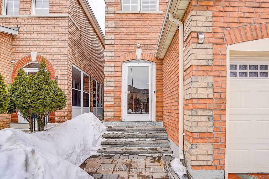 Photo of 11 Stella Drive, Markham, ON L3S 4H2 (MLS # N12842402)