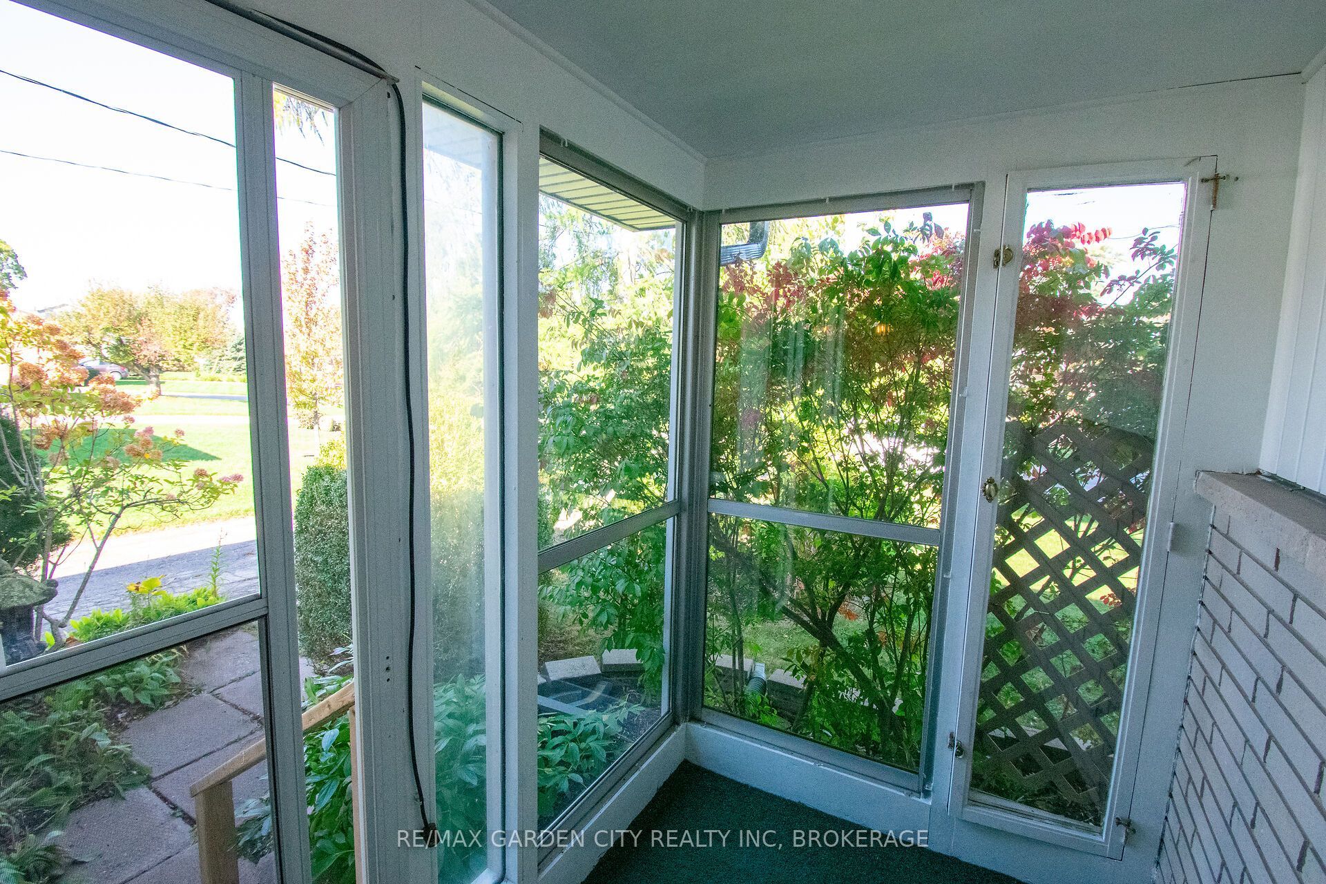 15 Karen Crescent